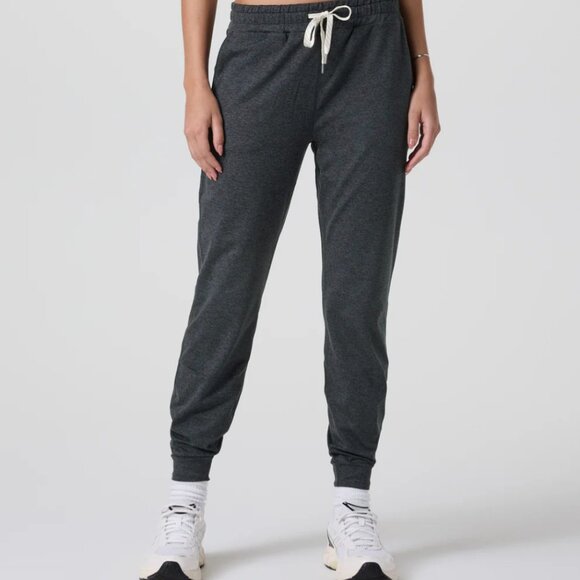 VUORI Performance Joggers - Picture 4 of 7